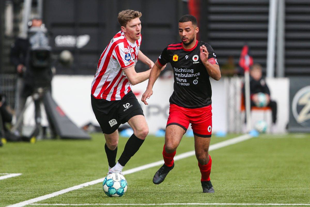 他们依靠 他们依靠